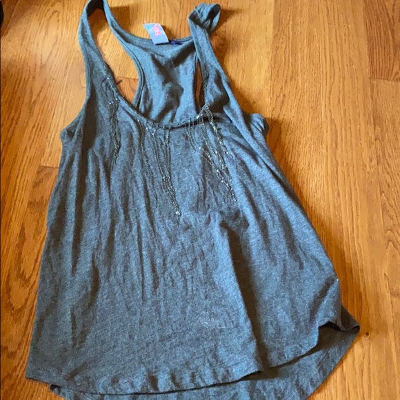 Tank - Picture 2 of 2